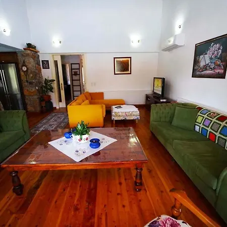 Yaba 3 Villa *