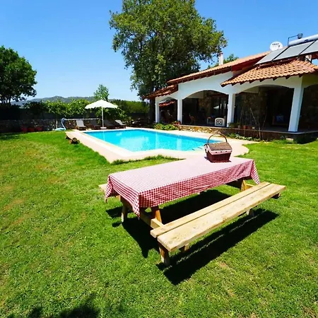 Villa Yaba 3 *