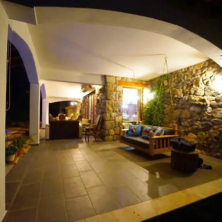 Villa Yaba 3